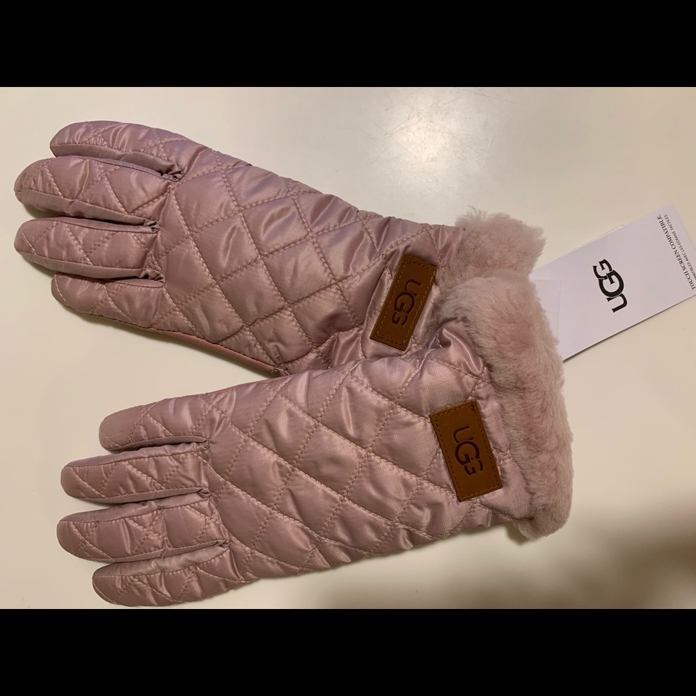 UGG (pink) Shearling-Trim & Lined Quilted Gloves